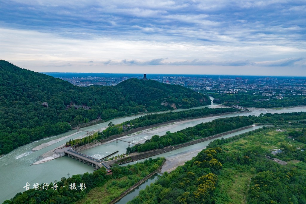 煙雨都江堰10.jpg