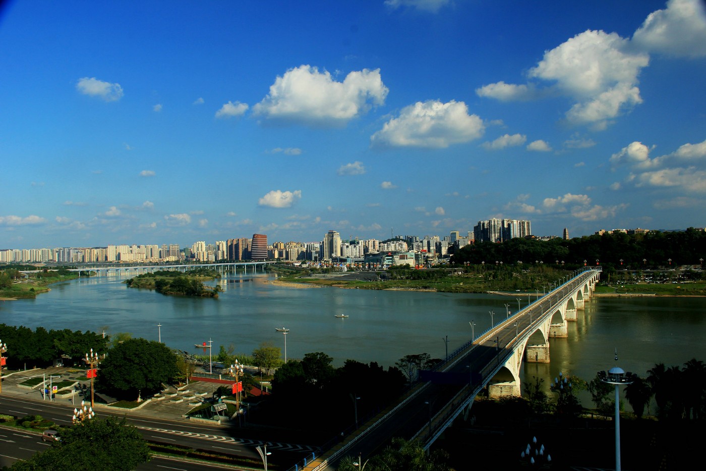 ļ 007.jpg