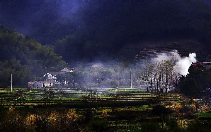 山村夕阳炊烟图片图片