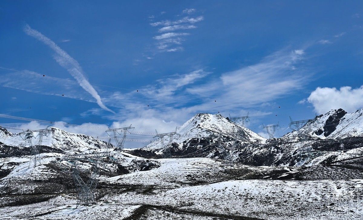 DSC_8376_ - .jpg