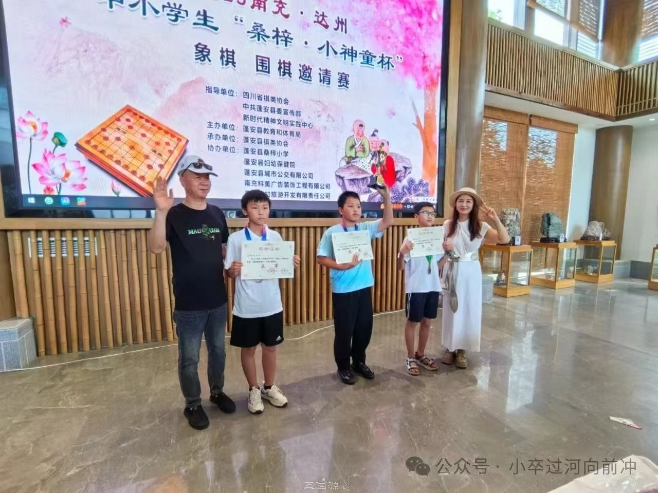 142704dxamiix8wm22x99i.jpg