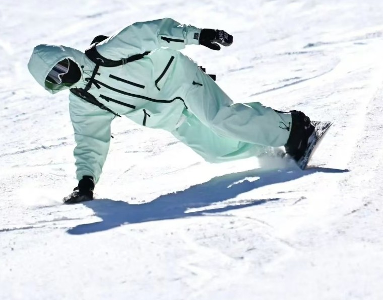 �����ݻ�ѩ���οͽӴ�������70.4%����ѩ���Ρ���������������