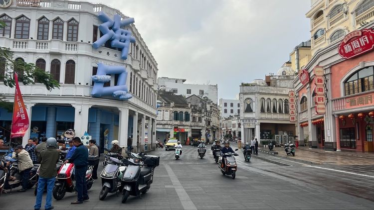 �Ĵ������ں�����¥�Ͻֿ�������