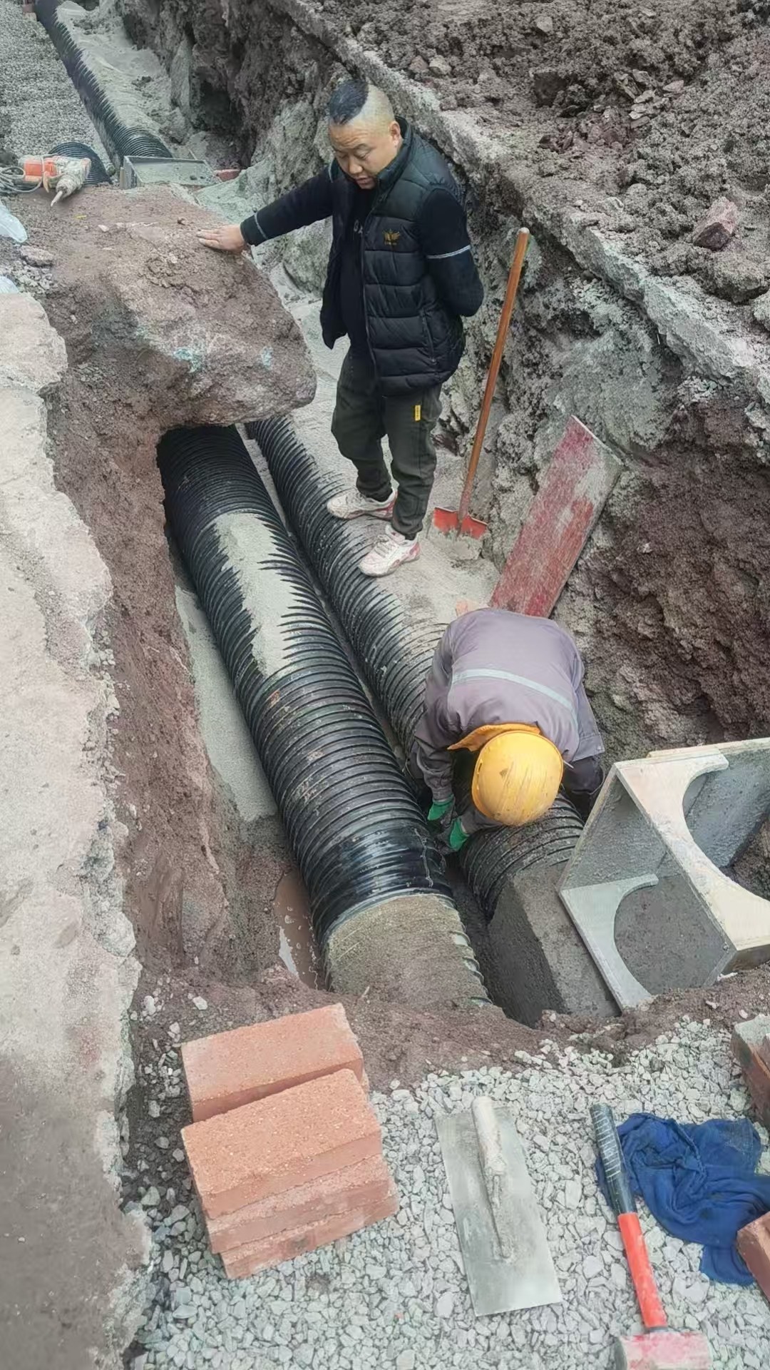 �ܵ��ӿ�������