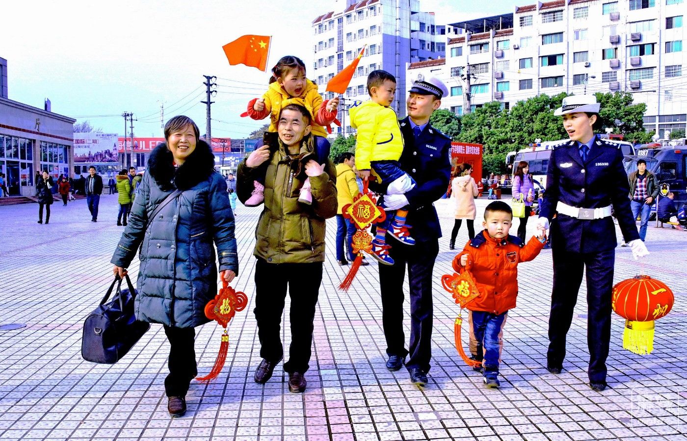 ����ɫӰ�񡿡��������һ·ƽ����_6956 (1).JPG