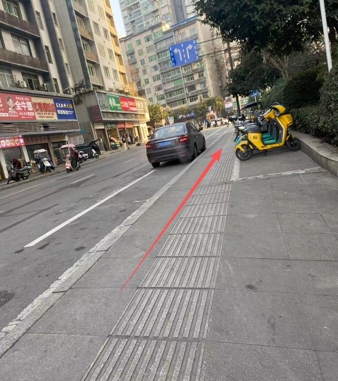 ��������ڱ�Υͣ������ס��ʱ�򣬵綯�������ֳ�ֻ��������