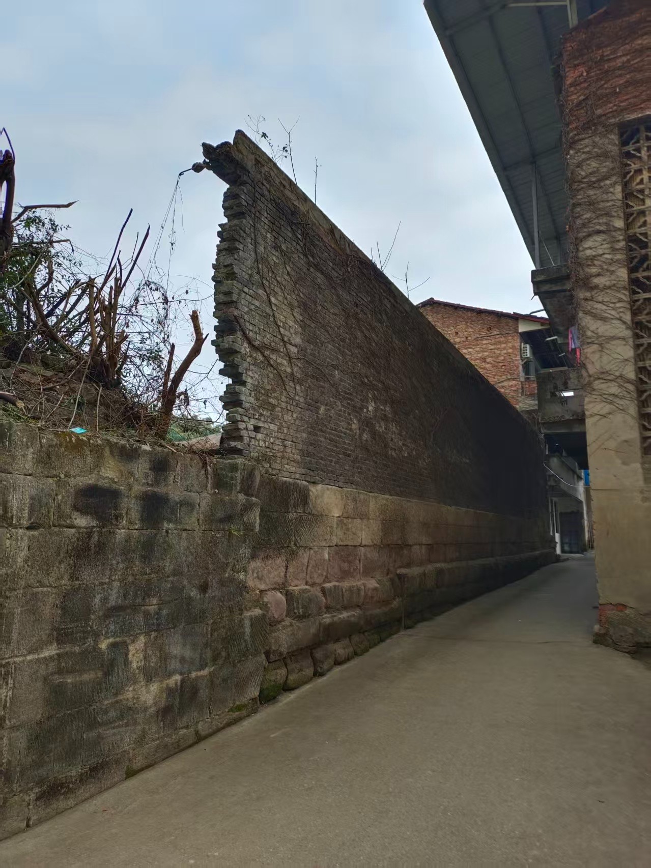 ���ǽԭ�и߶�