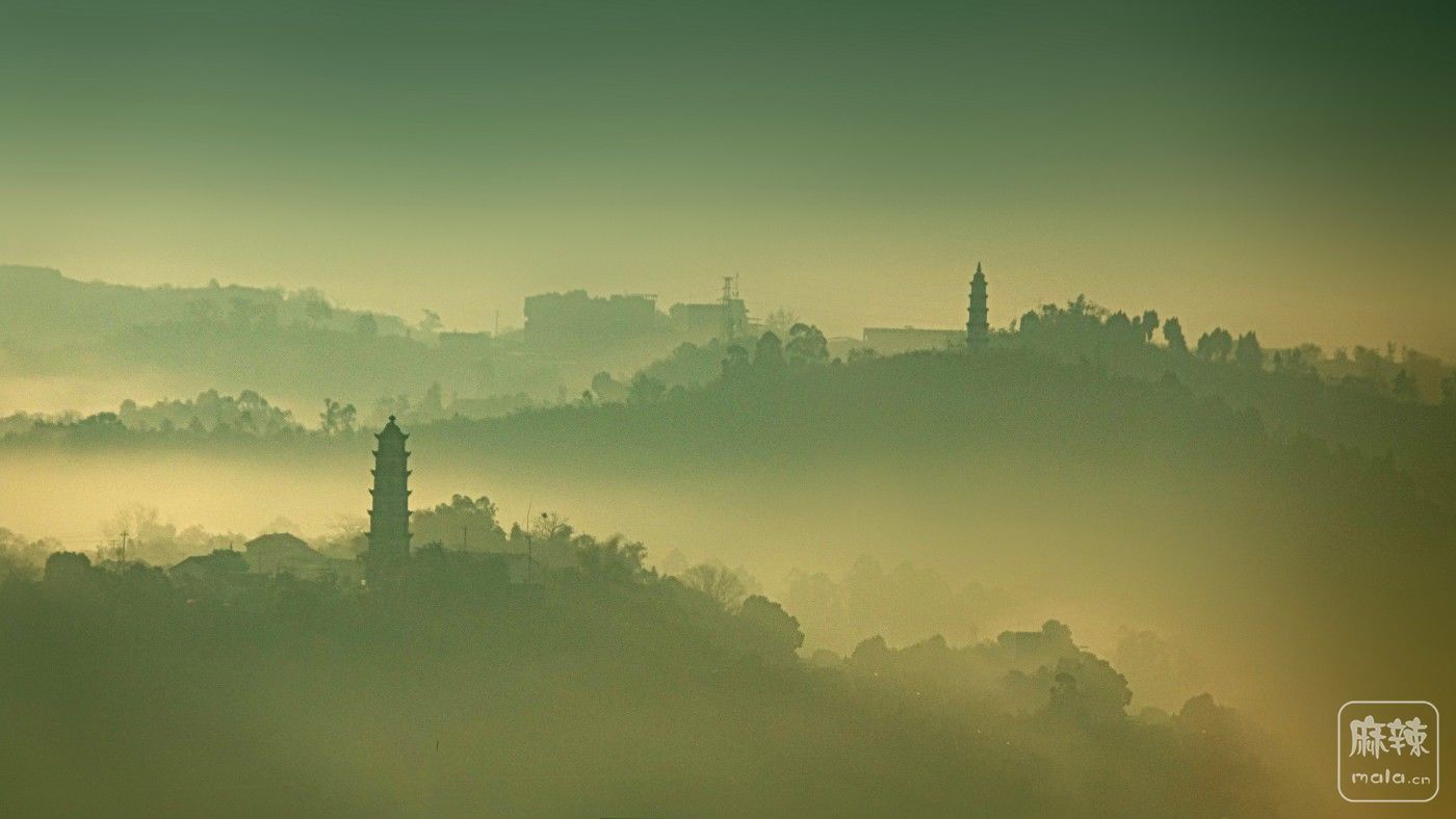 �Ƽ�˫��  ��������ǧɽ��˫�������ƶˡ�ʱ�������������������һ���ǵ�ǧ�꣬�γ���.jpg