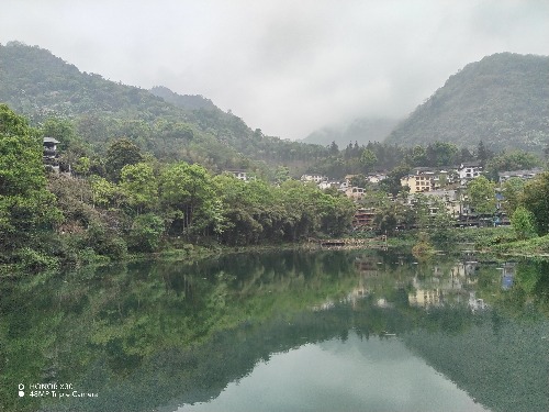 �ζ�üɽ��7��֮�ߣ��ζ�üɽ������һ��