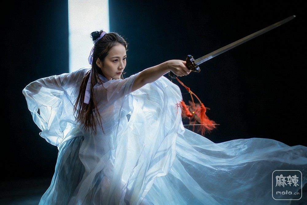 ��  �� �� �� Ů  ��