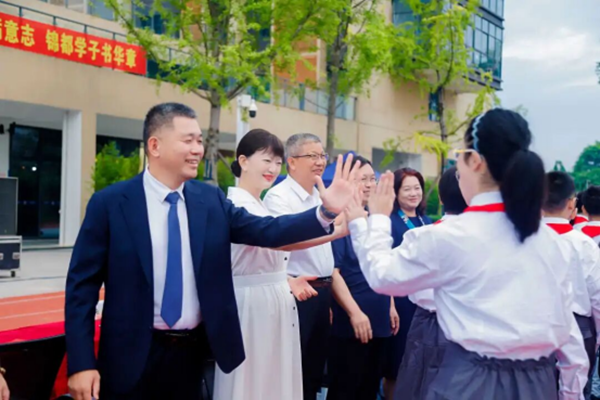 �����һ��ֵ���и��ĺ�ѧУ