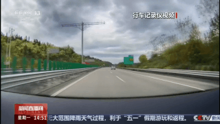 051.gif