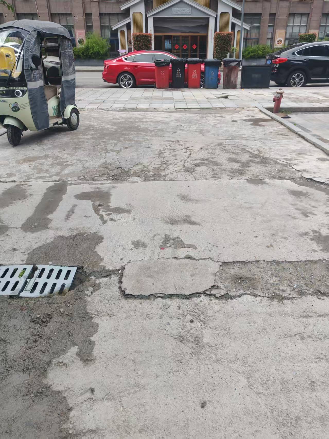 ���³���ͨ�������ڱ�����ռ��