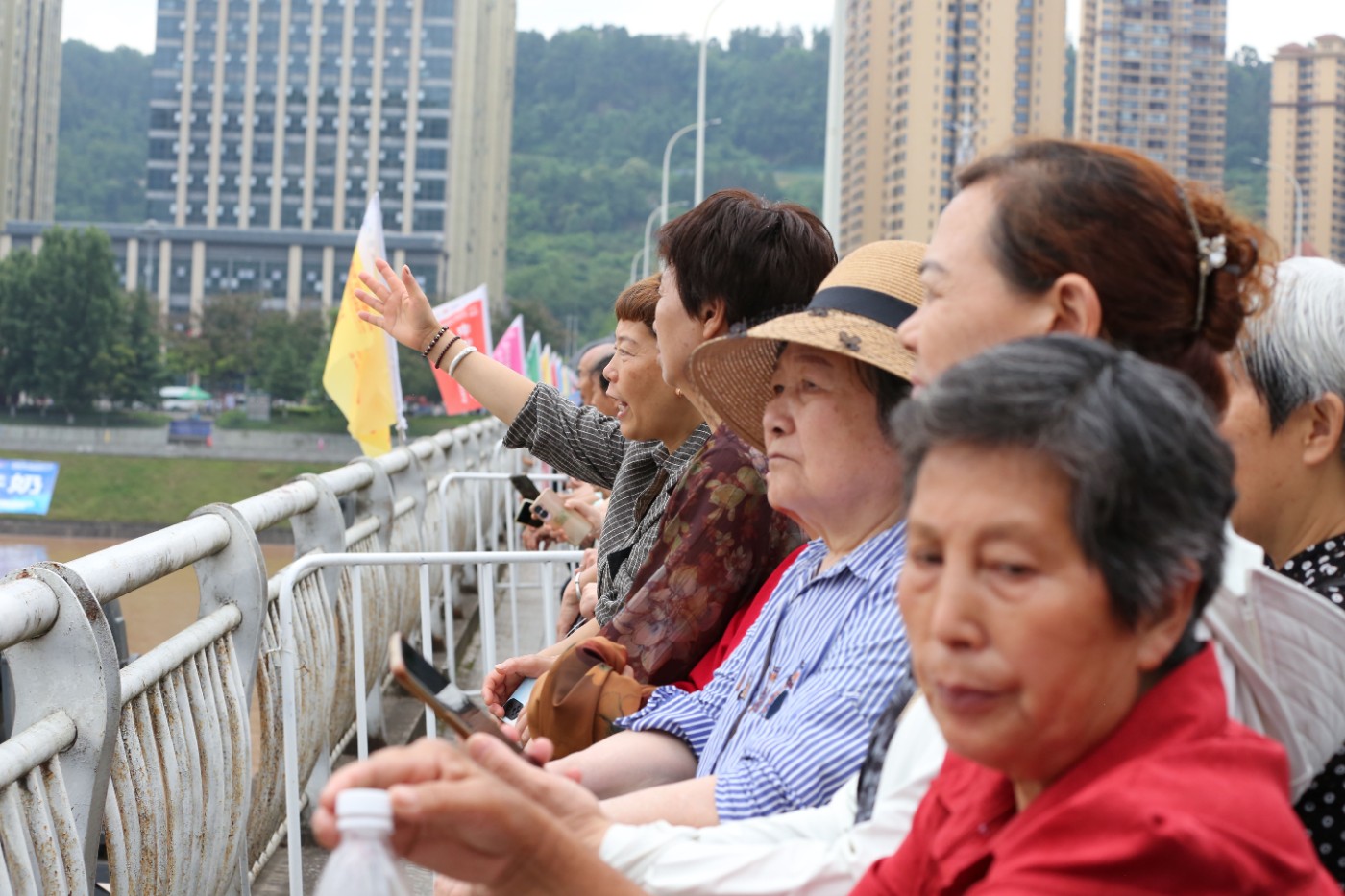040.JPG