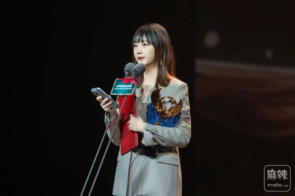 43b63ac9299f4276a95b872b41025256~tplv-tt-origin-web:gif.jpeg