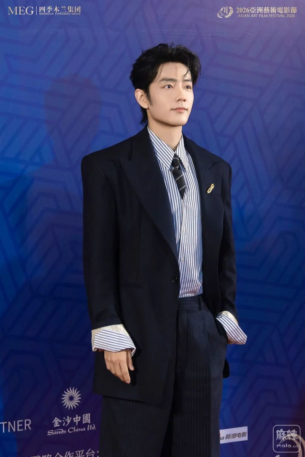 e7023df6ea4b464da8d4626cd3e8f375~tplv-tt-origin-web:gif.jpeg
