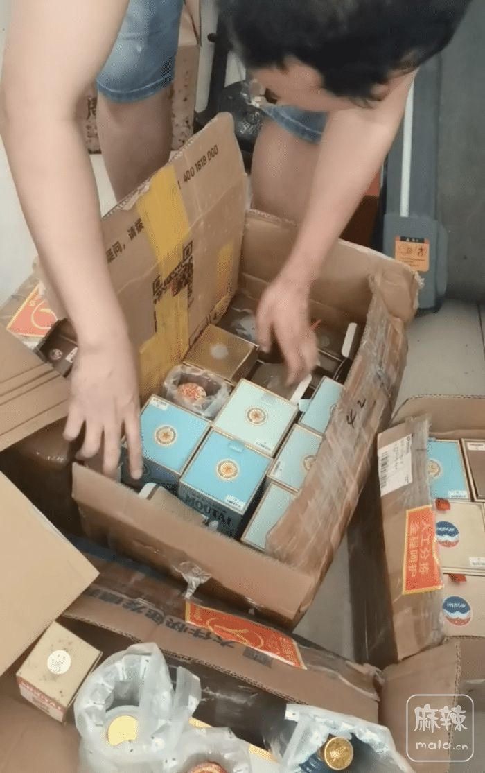 7ede4d2aad4770a9e58a567aafa23809.png;,4,png;3,700x.png