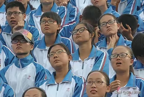 ea3f54b4424a6769cf6db4e44fd8deba.jpg