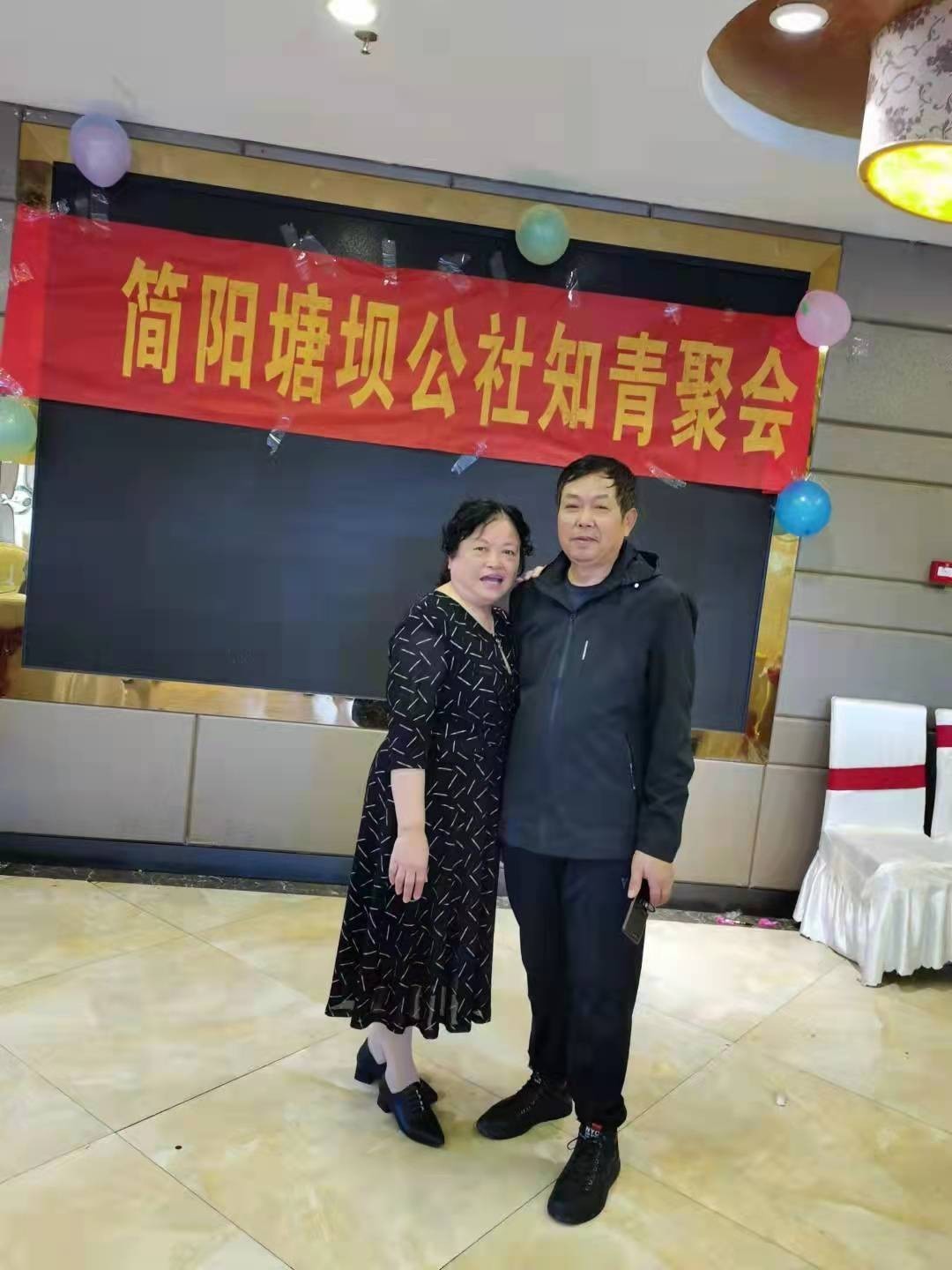 105151dl8hkknu9l0700b1.jpg