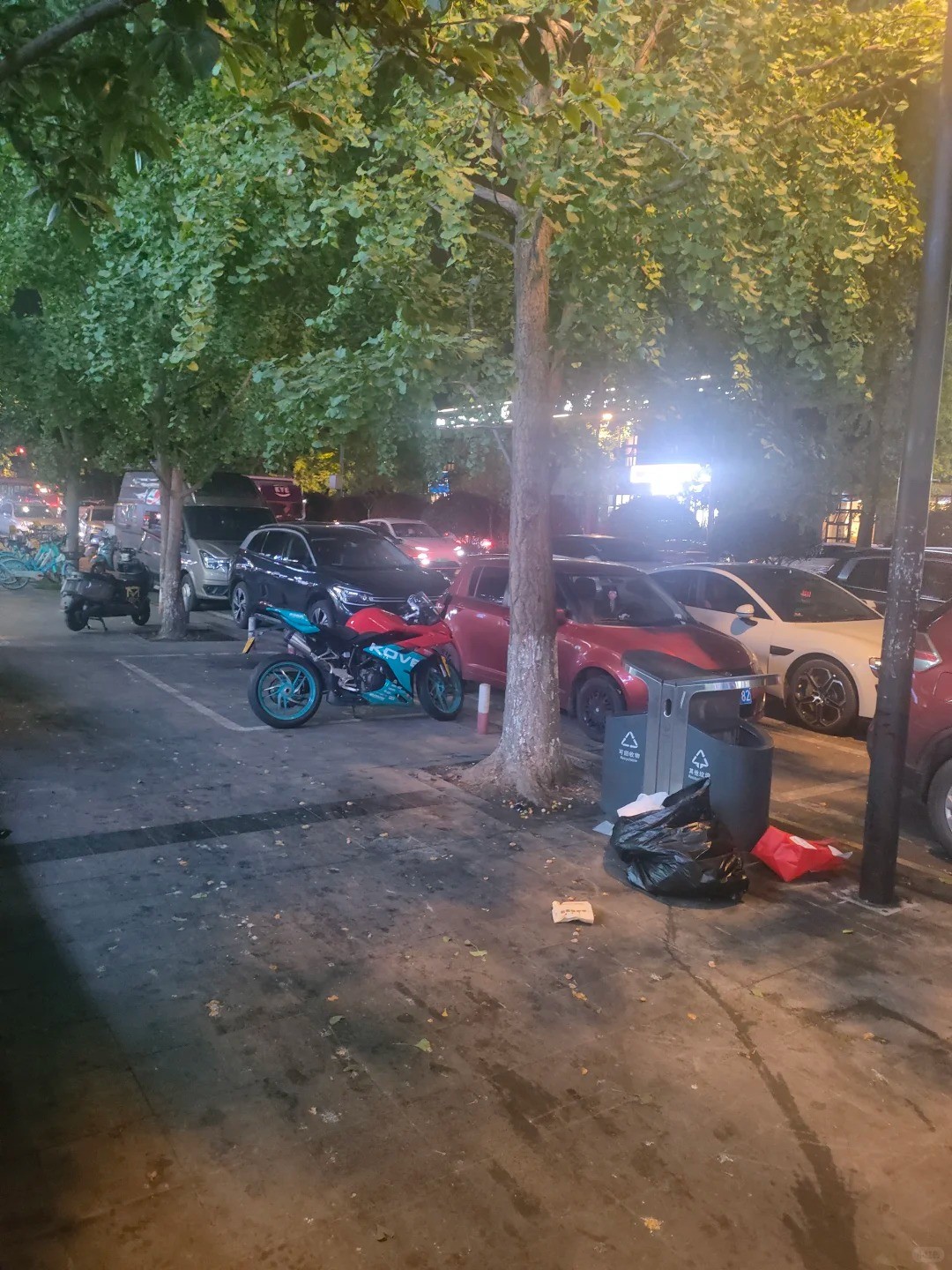 ҹ���ĳɶ�������_1_�е�is_����С������ҳ��.jpg