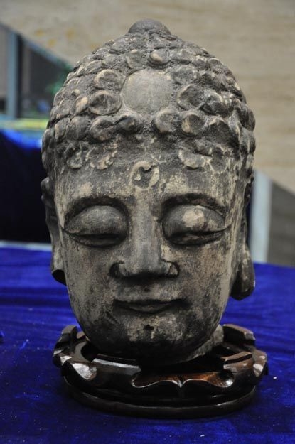 丢失的文物佛头