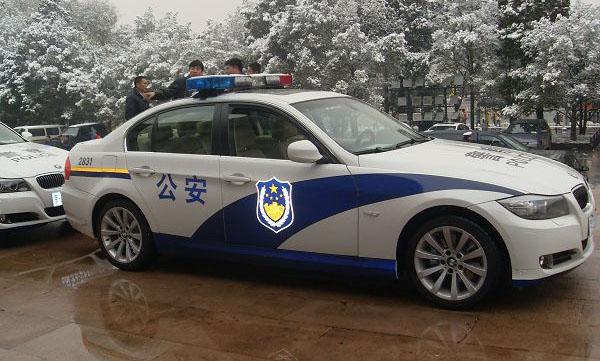 2010年3月30日,上海市公安局交通警察总队装配宝马5系警车,为世博保