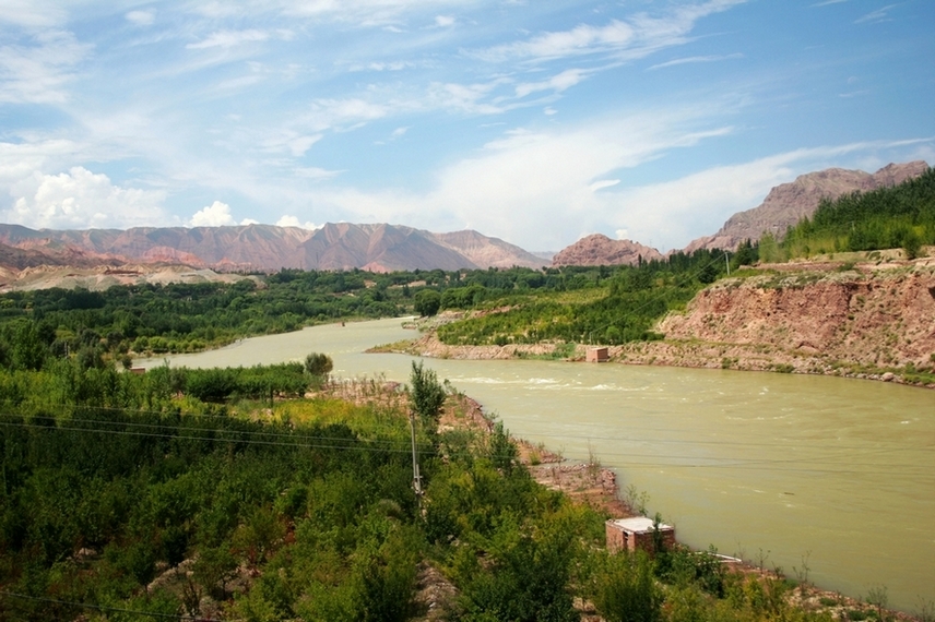 青海-循化县黄河河谷 145.jpg