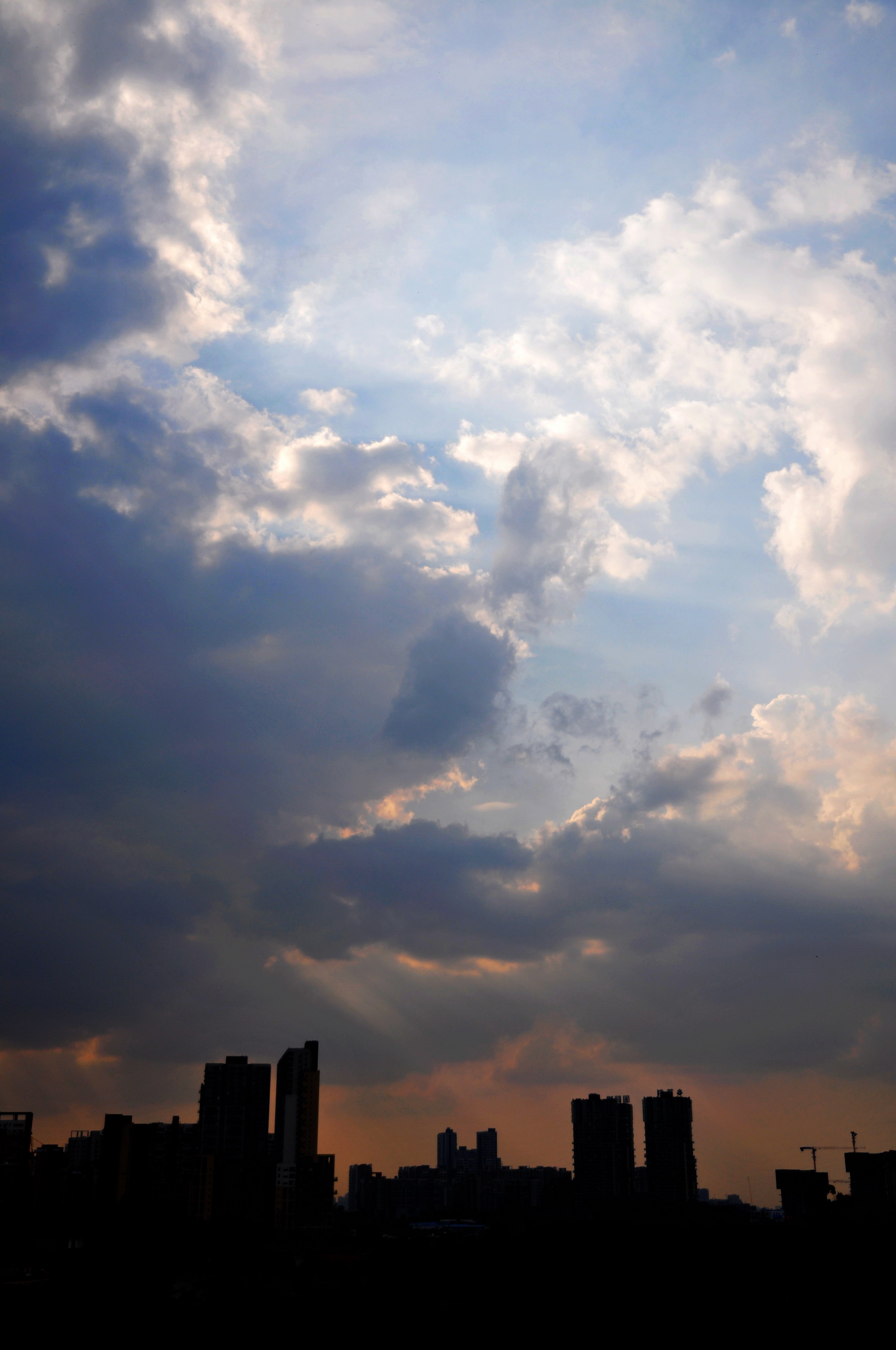 新鲜出炉——成都晚霞