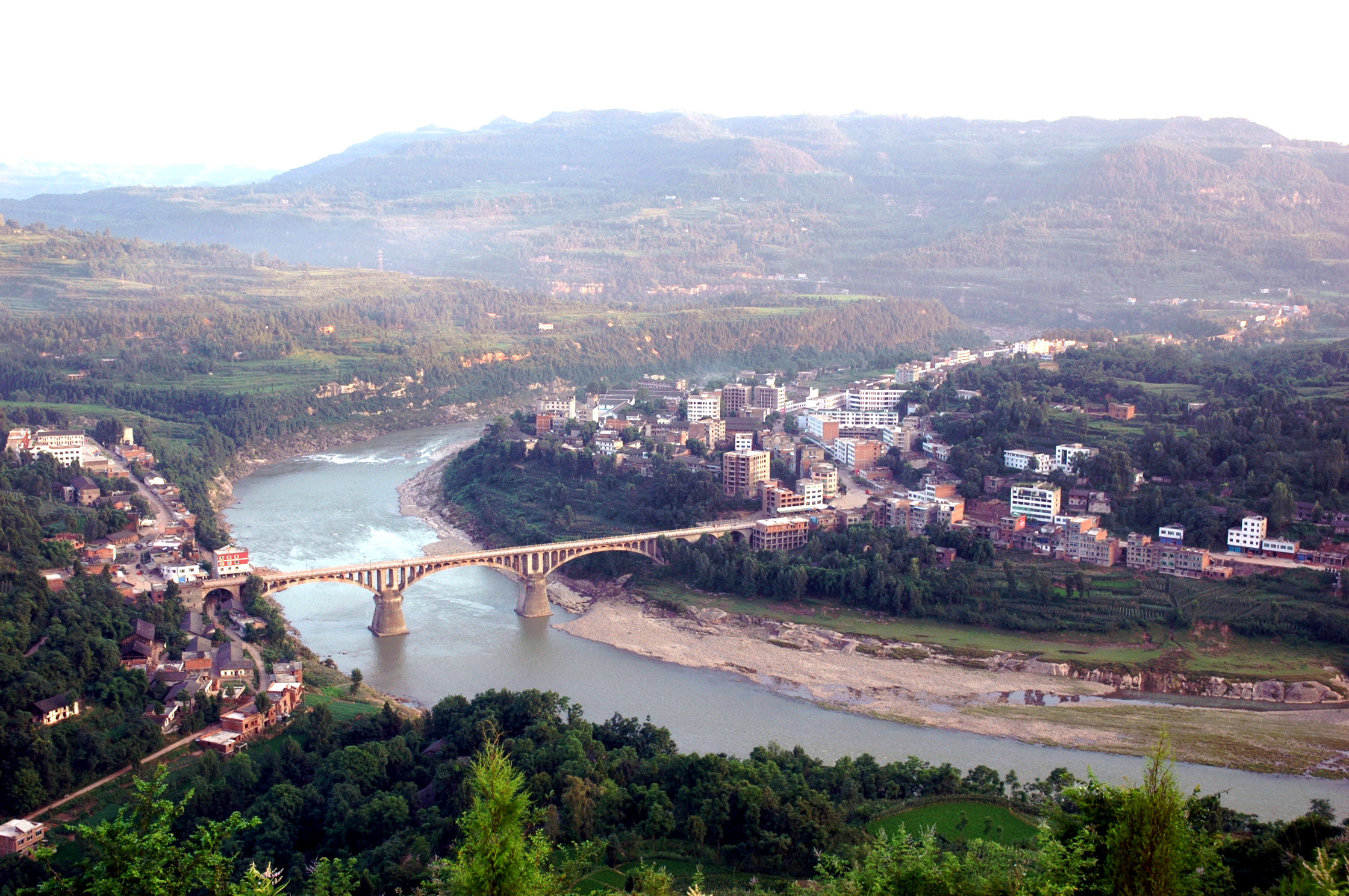 环境幽静的广纳镇欢迎你